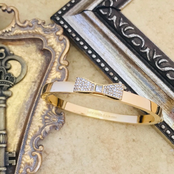KATE SPADE • Gold Ready Set Bow Bangle Bracelet - Picture 7 of 7